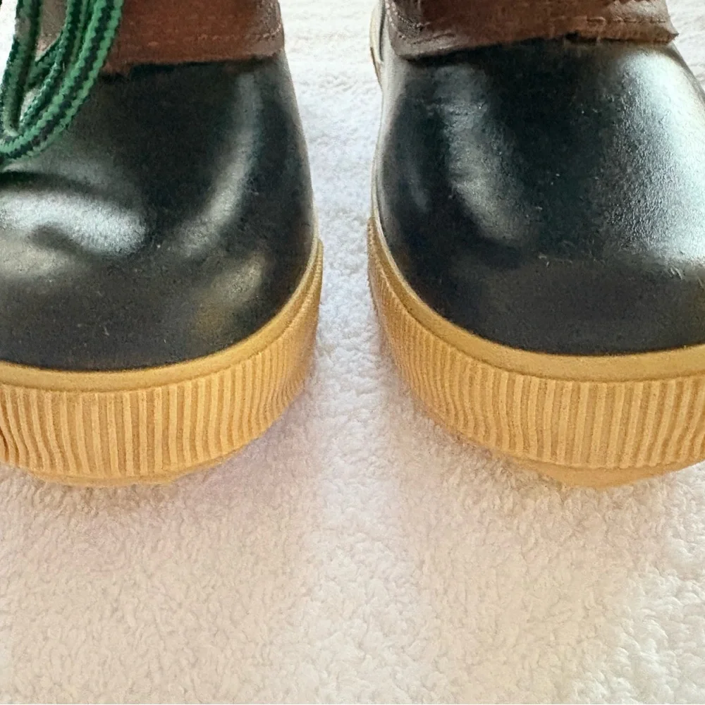 Donner Mountain stylish cozy green & brown winter boots - SIZE 7